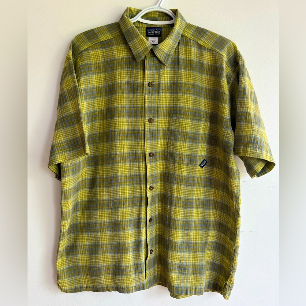 Patagonia Organic Cotton Casual Button Down Shirt men’s size Medium